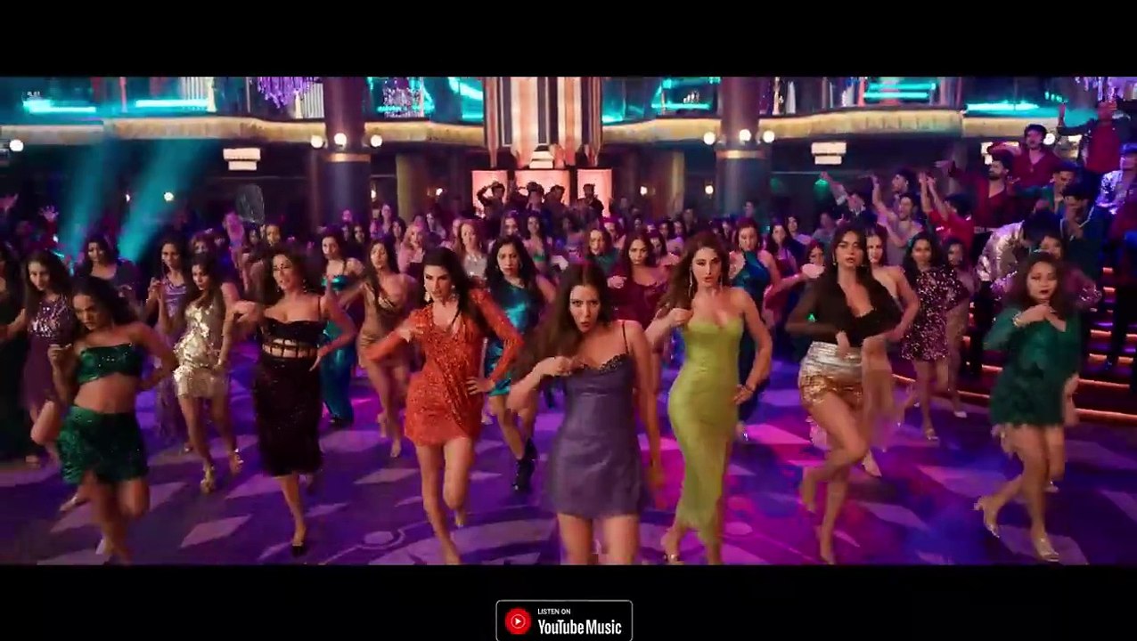 LAAL_PARI__Song___Yo_Yo_Honey_Singh___Sajid_Nadiadwala___Tarun_Mansukhani___Housefull_5_-_6th_June(720p)