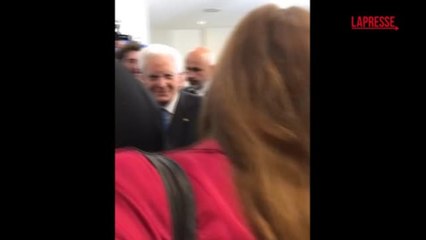 Bruxelles, Mimmo Lucano consegna kefiah a Mattarella