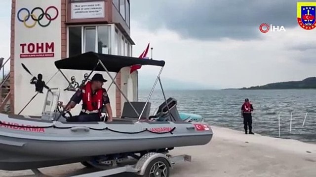 Jandarma 24 saat görevde: Sapanca Gölü didik didik denetlendi