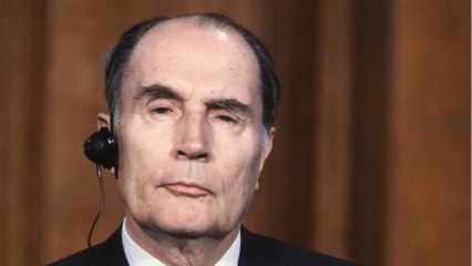 GALA VIDEO - François Mitterrand face au cancer : comment son calvaire a été “abrégé” en 1996