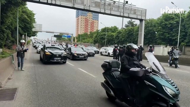 Taxis en colère : opération escargot sur le périphérique à Paris