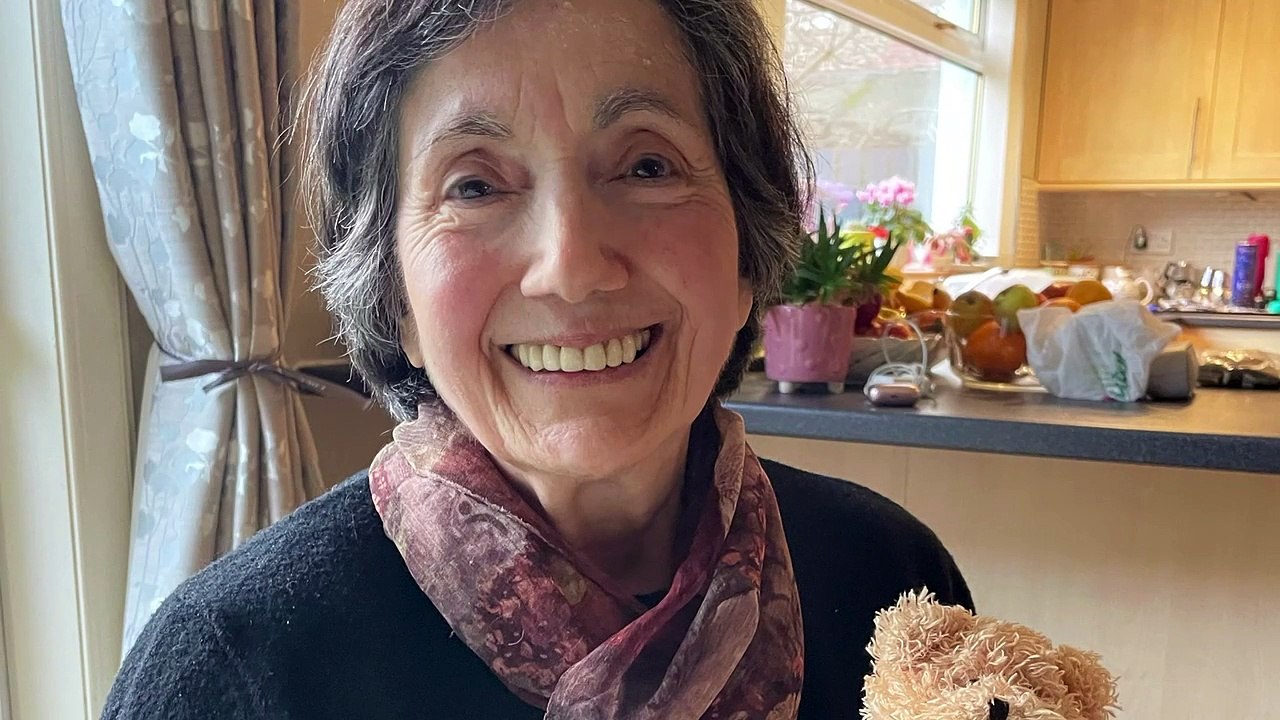 Edinburgh grandmother bakes lasagnes for hospital staff who saved her life