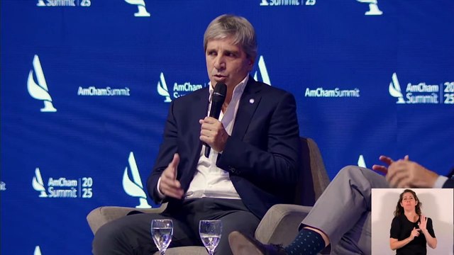 Luis Caputo reiteró que el gobierno trabaja en un nuevo esquema para hacer circular los dólares que están en el circuito informal