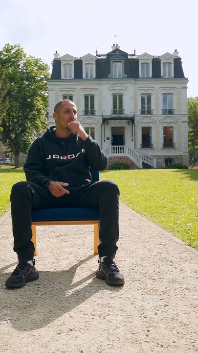 “Certains disent que je ne suis pas légitime pour parler de l’Histoire de France parce que j’ai un prénom à connotation lointaine!”Amine Kassid est passionné depuis toujours par les châteaux qu’il filme armé de son fidèle drone.