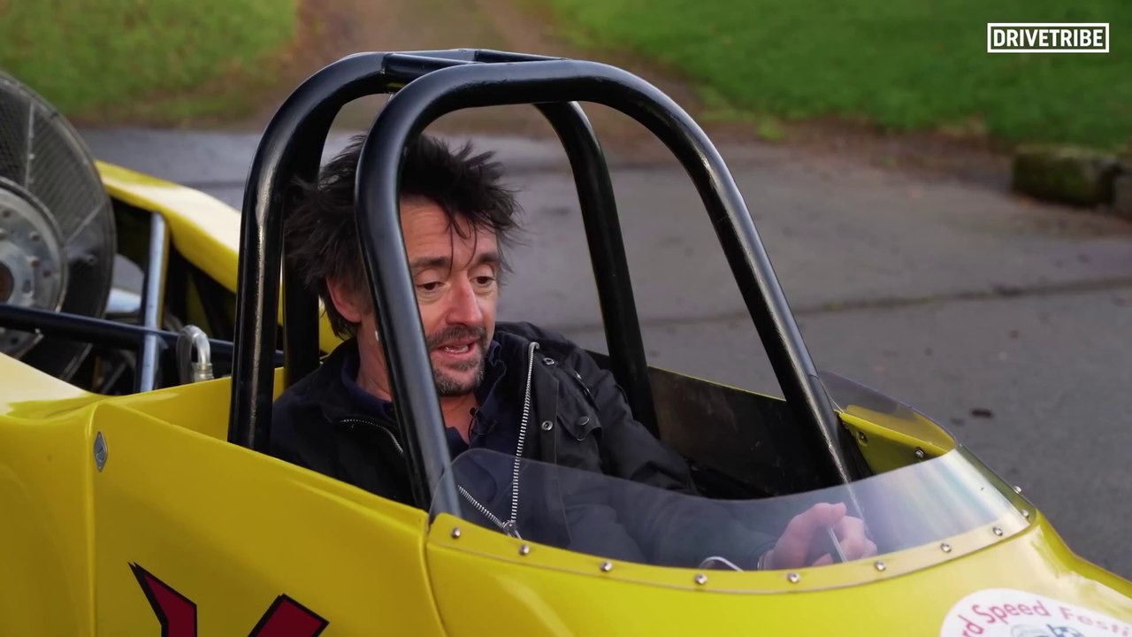 RICHARD HAMMOND RETOURNE À LA VOITURE QUI A FAILLI LUI COÛTER LA VIE | DriveTribe FR