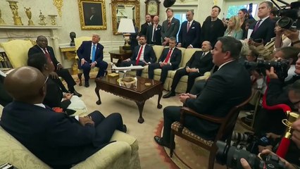 Donald Trump y Cyril Ramaphosa chocan sobre si existe un genocidio contra los blancos