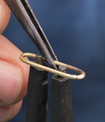 Crafting an exotic bracelet from an ordinary coin