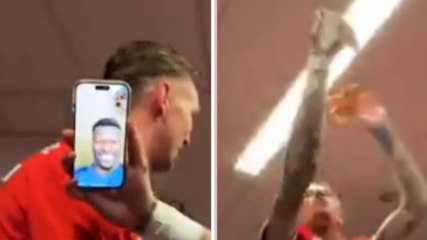 VIDEO Dumfries "partecipa" alla festa scudetto del Psv