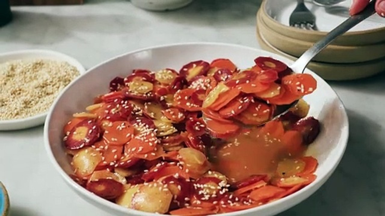 Carrot Coin Salad Is A Crisp, Fresh Way To Switch Up Your Salad Game
