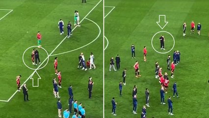 El gesto de Postecoglou con los jugadores del United: le dio la mano uno a uno