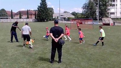 L'école de foot sous un beau soleil