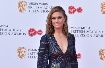 Julia Stiles quit "serious" dance lessons after 'Save the Last Dance' because the film made her "self-conscious" about performing