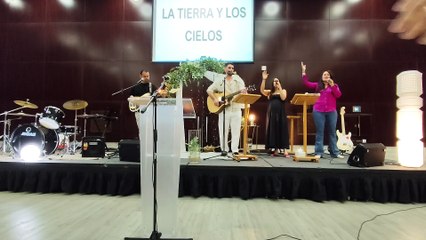 Grande es Dios. Alabanza Cristiana🙏