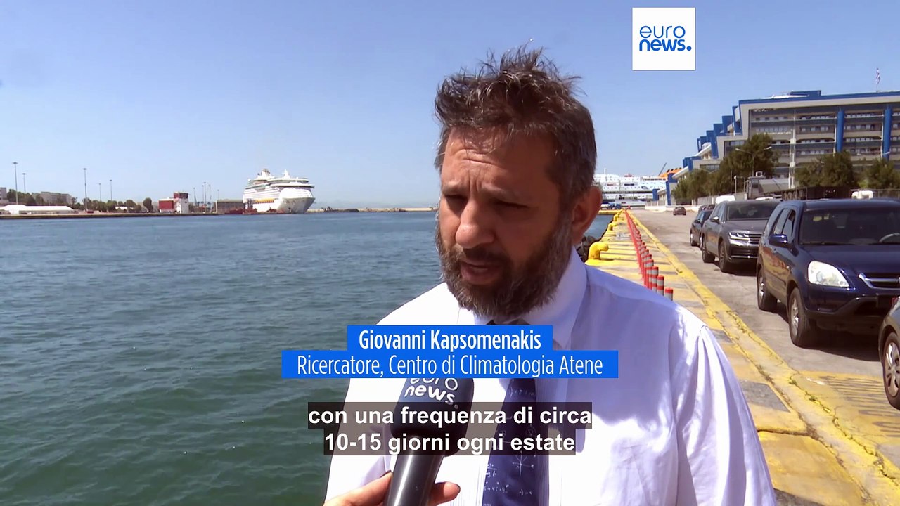 Grecia, il porto del Pireo si attrezza contro la crisi climatica: misure anti-inondazione