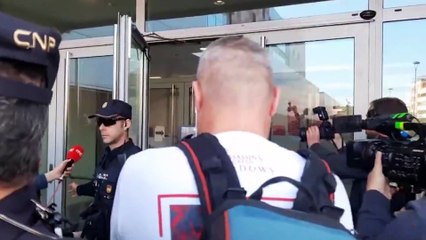 La jueza envía a juicio al hermano de Pedro Sánchez y al presidente de la Diputación de Badajoz