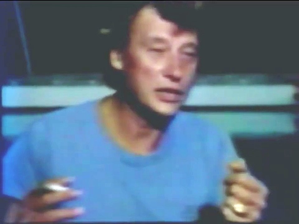 Johnny Hallyday – Interview & "Bonne Chance" (Extrait Cherchez l’idole) – TF1 Étoiles et Toiles (2 juillet 1983)