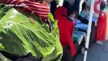 Kara lahana yaprağından yapılan elbise ilgi gördü