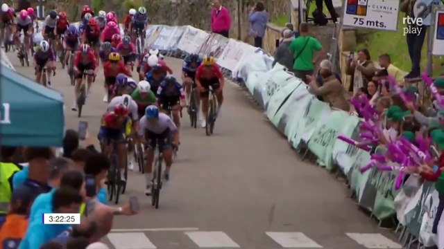Cycling - Vuelta a Burgos Feminas 2025 - Stage 1 final kilometer, uphill sprint with Kopecky, Wiebes, Balsamo...