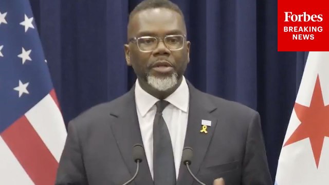 Chicago Mayor Brandon Johnson Holds Press Briefing After DOJ Announces Probe Into Hiring Practices