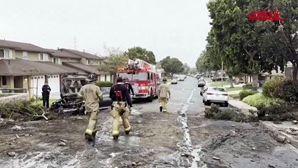 Usa, aereo si schianta a San Diego: sventrata una casa