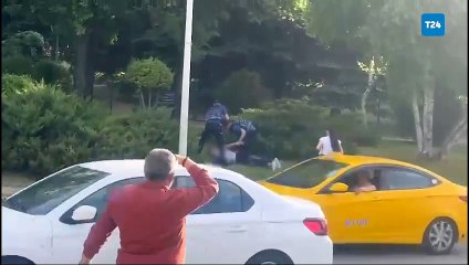 Meclis Çankaya kapısının yan tarafında bir kişi havaya 3 el ateş etti