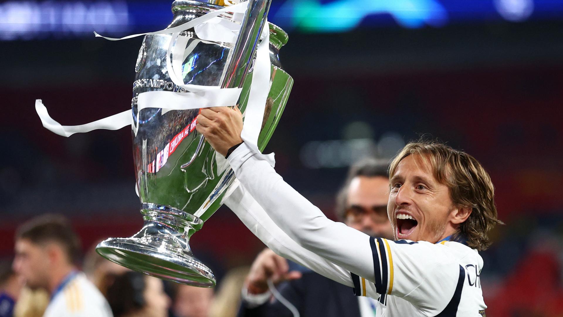 PRESENTACION Y 1ERDIA LUCA MODRIC