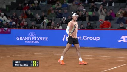 Hambourg - Müller s'arrête en quarts