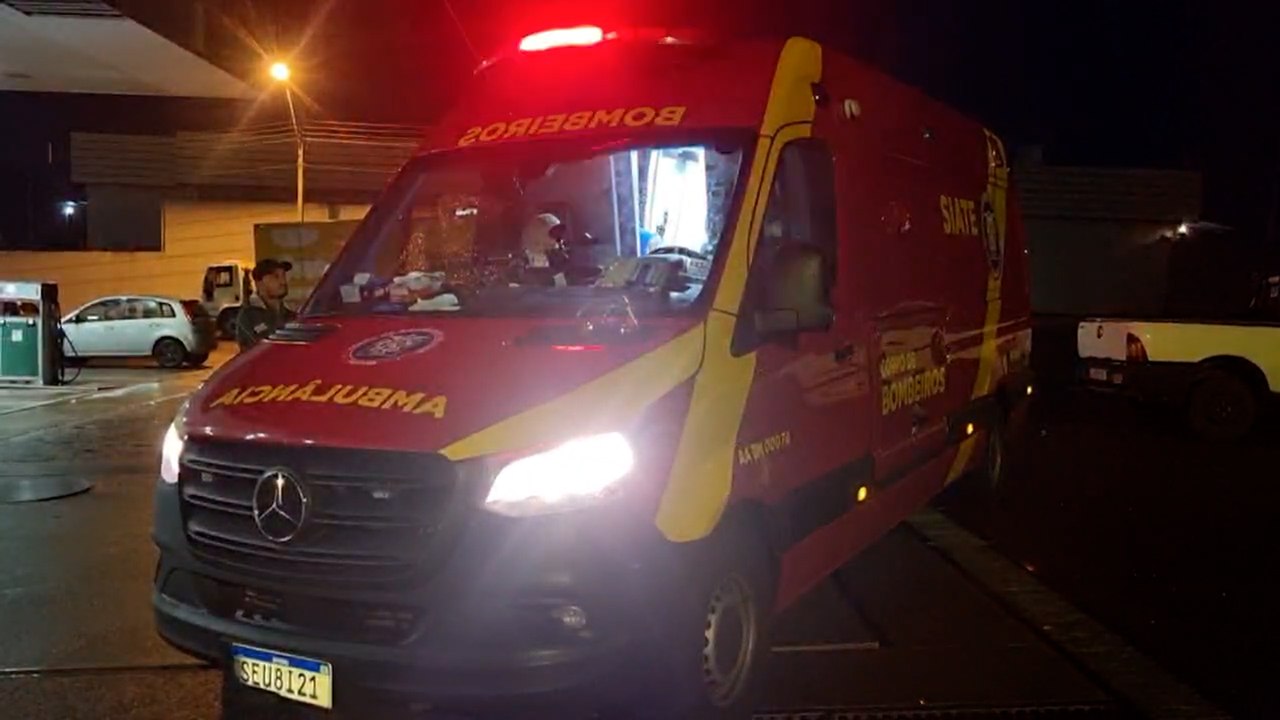 Rapaz cai de moto e fica ferido na Rua São Gabriel em Cascavel