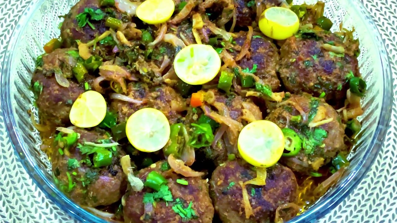 یقین کریں ایسے کمال کے کباب آپ کے منہ کا ذائقہ بدل جاۓ گا 🔥Kachay Qeemy Kay Chatkhara Kabab
