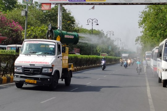 Rajasthan Weather : गुलाबी नगर में आज तीखी गर्मी का दौर, पसीने से लथपथ हुए लोग