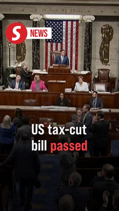 US House narrowly passes sweeping tax-cut bill, sends on to Senate
