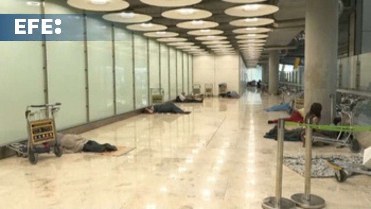 Acuerdo entre Aena y el Ayuntamiento de Madrid para crear un censo de los sinhogar de Barajas