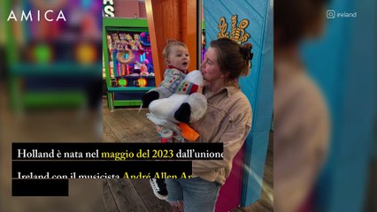 Kim Basinger, chi si rivede! In versione nonna al compleanno della nipotina Holland