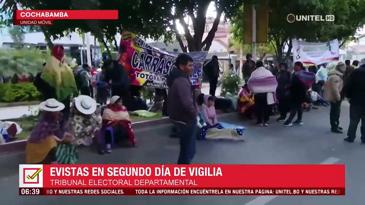 Evistas instalan vigilia en el TED