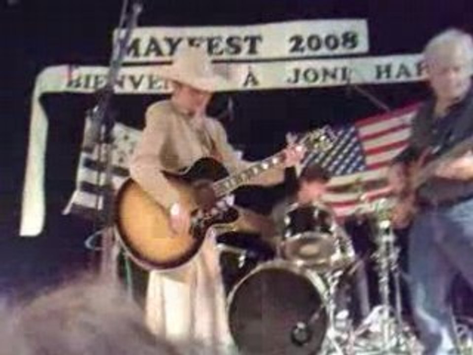 Joni Harms en concert à pontivy