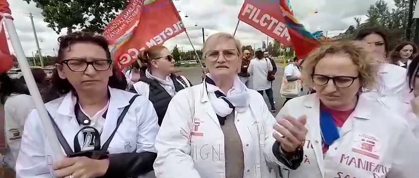 Sciopero contro Max Mara: le lavoratrici protestano fuori dal?Tecnopolo