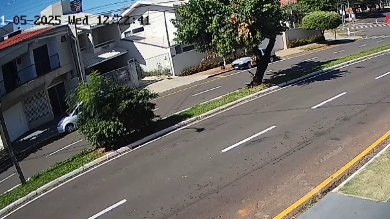 Jovem de 19 anos morre após grave acidente de moto no centro de Umuarama