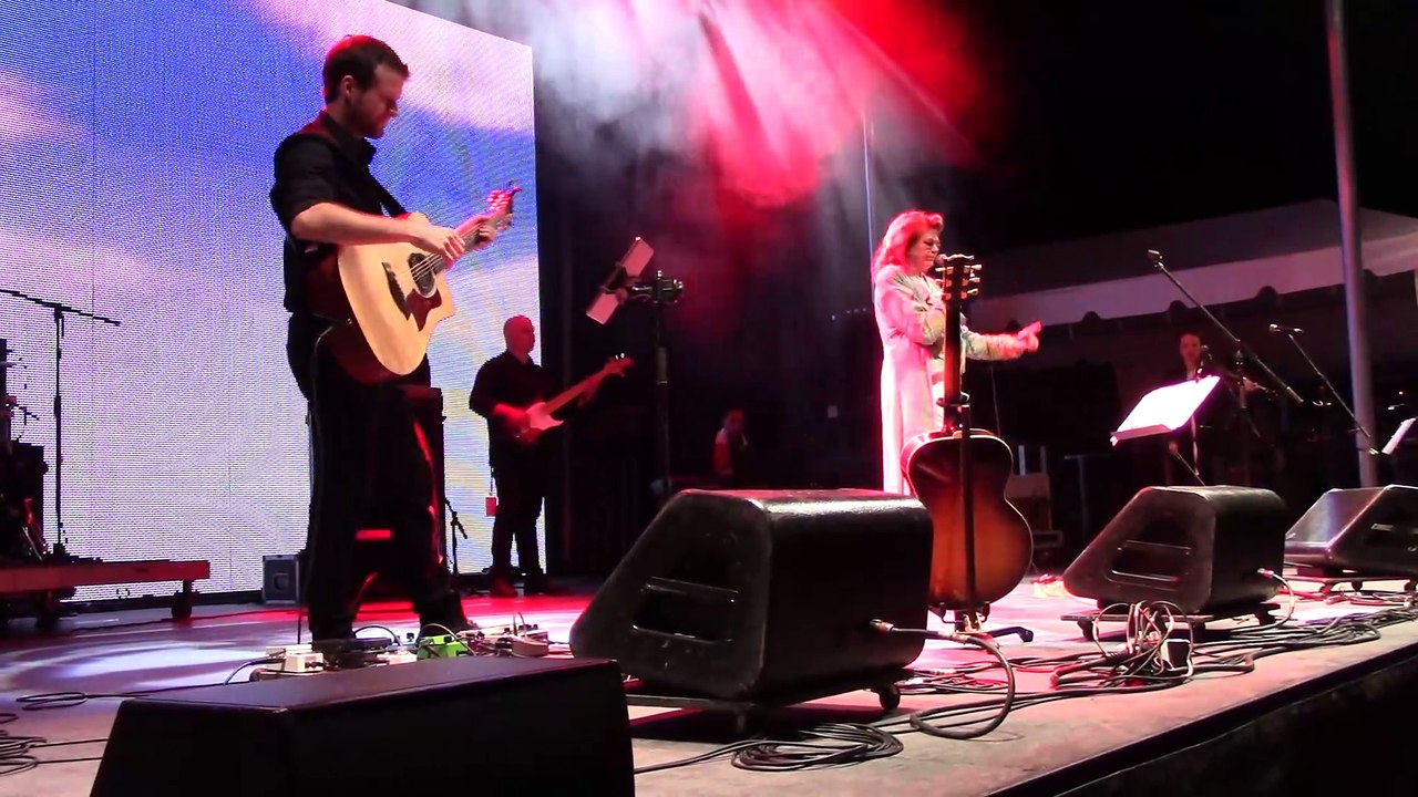 Edith Butler, Grand Pre  Wolfville Nova Scotia Canada  2017 -  IndIan Drummers