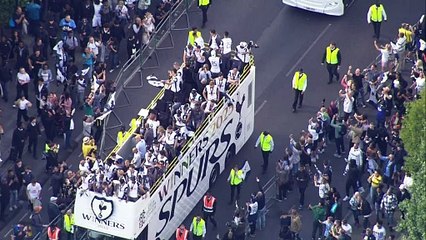 Tottenham fans welcome home Europa League winners
