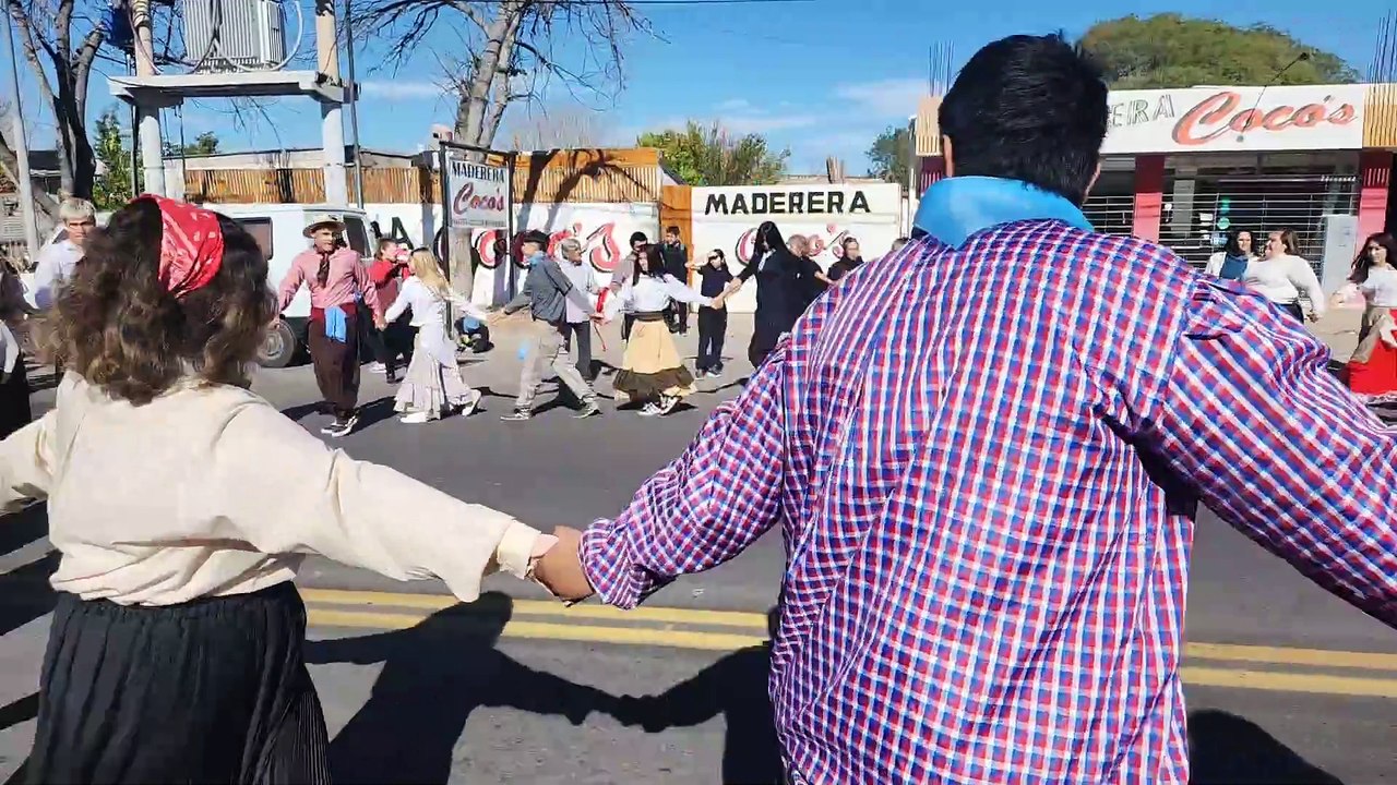 Pericón Escuela 4-229 Humberto Lagiglia de San Rafael