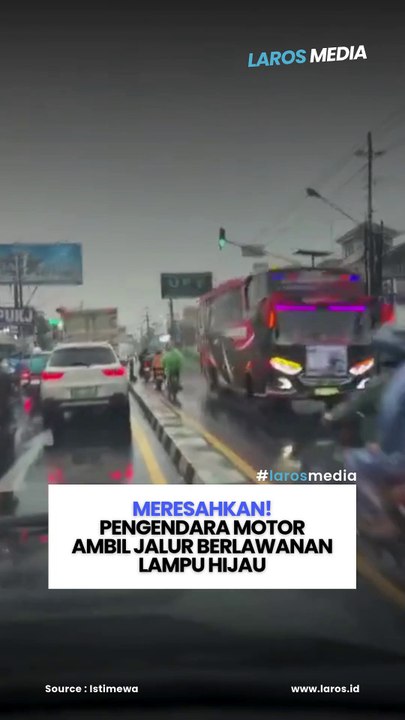 Meresahkan! Pengendara Motor Lawan Arah di Lampu Merah