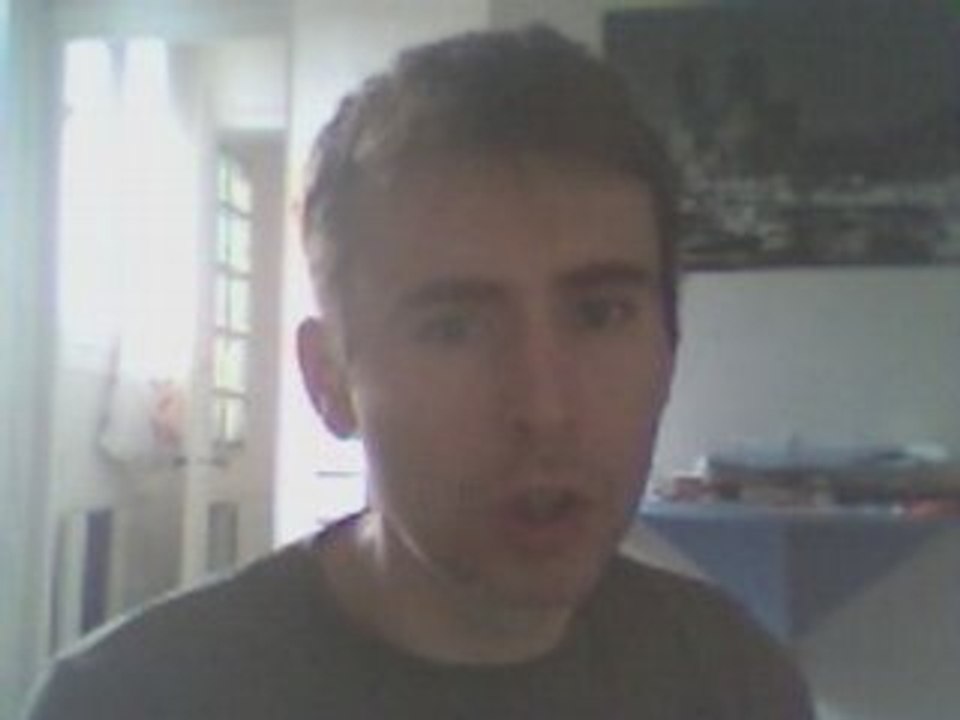 Wiwi massacre "Les poings fermés"