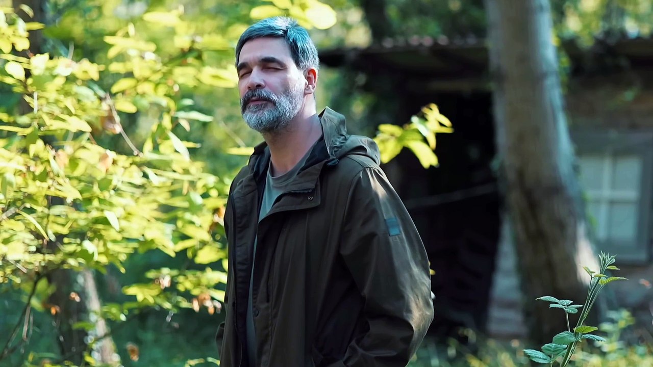 Uğur Işılak - Yorgunum Yorgun (Official Video)