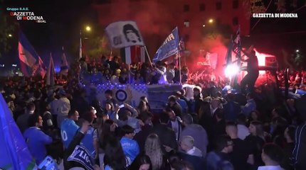 Napoli campione d'Italia, esplode la festa a Modena