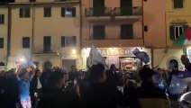 Prato, i tifosi del Napoli festeggiano lo scudetto