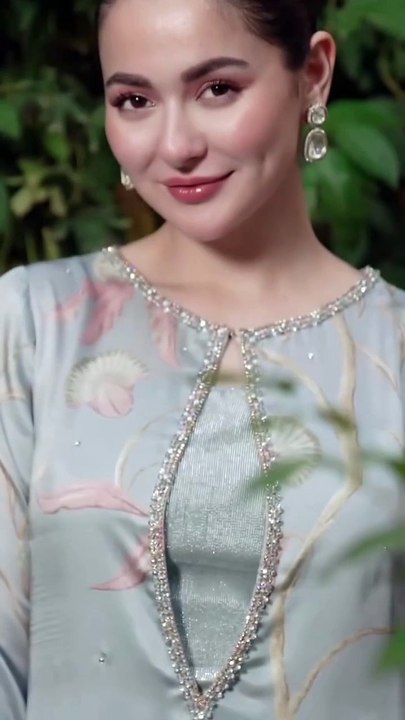 Hania amir