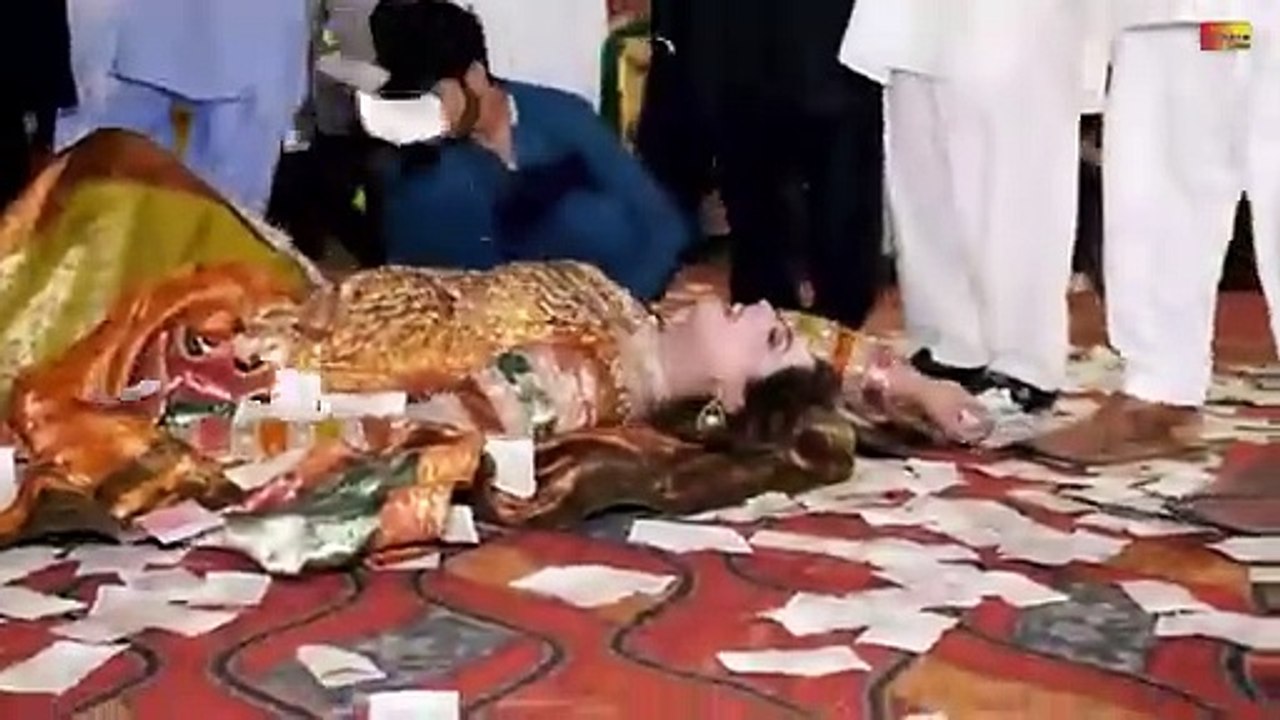 Sone Di Nathli Pa Kay - Mehak Malik Latest Mujra Dance Performance 2025