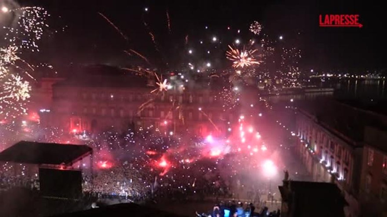 Scudetto Napoli, piazza del Plebiscito esplode al fischio finale