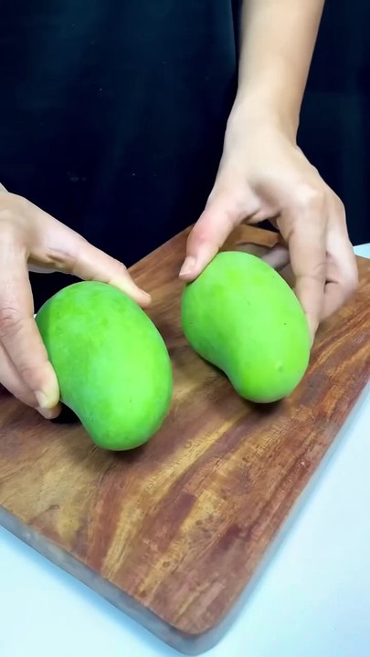 Raw Mango Chaat🥭 #shorts #food #cooking #asmrkitchenfood #streetfood #mango #chaat #asmr #recipe