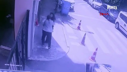 Üsküdar'da lisede dehşet! Tuvallette arkadaşını bıçaklayıp kaçtı: O anlar kamerada